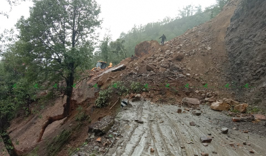 https://www.nepalminute.com/uploads/posts/bhimdutta landslide1665392680.jpg